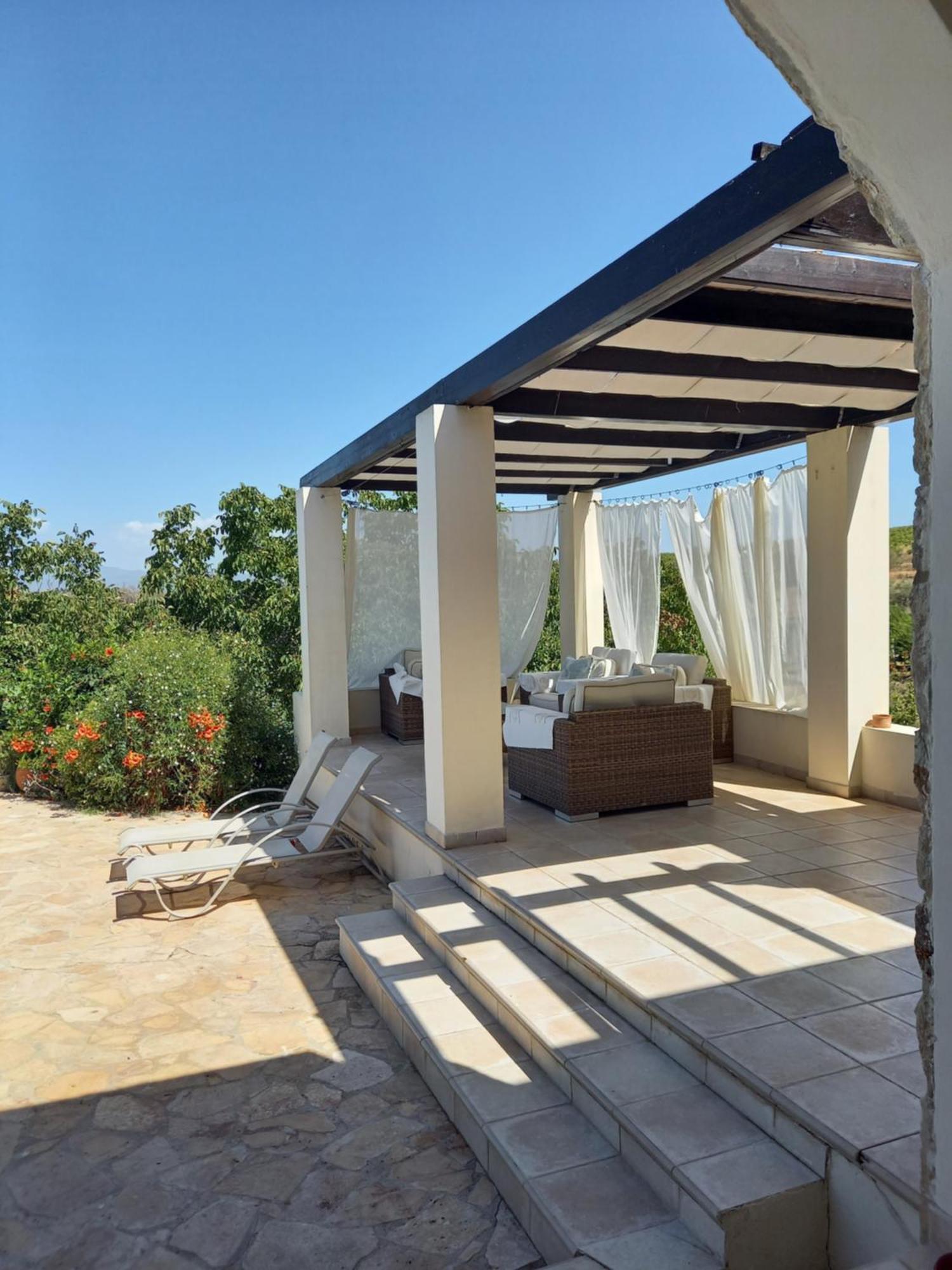 Villa Koumneni Pano Akourdalia 외부 사진